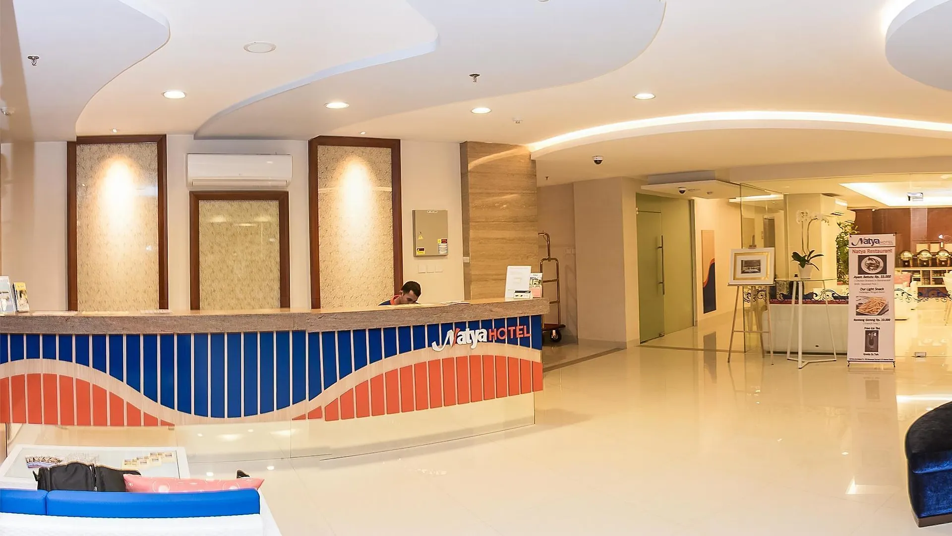 Natya Hotel Kuta Кута
